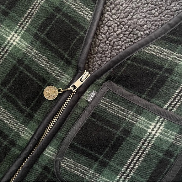 Vintage Levi’s Green Plaid Wool Blend Zip Up Sherpa Vest | Size S - Picture 3 of 8